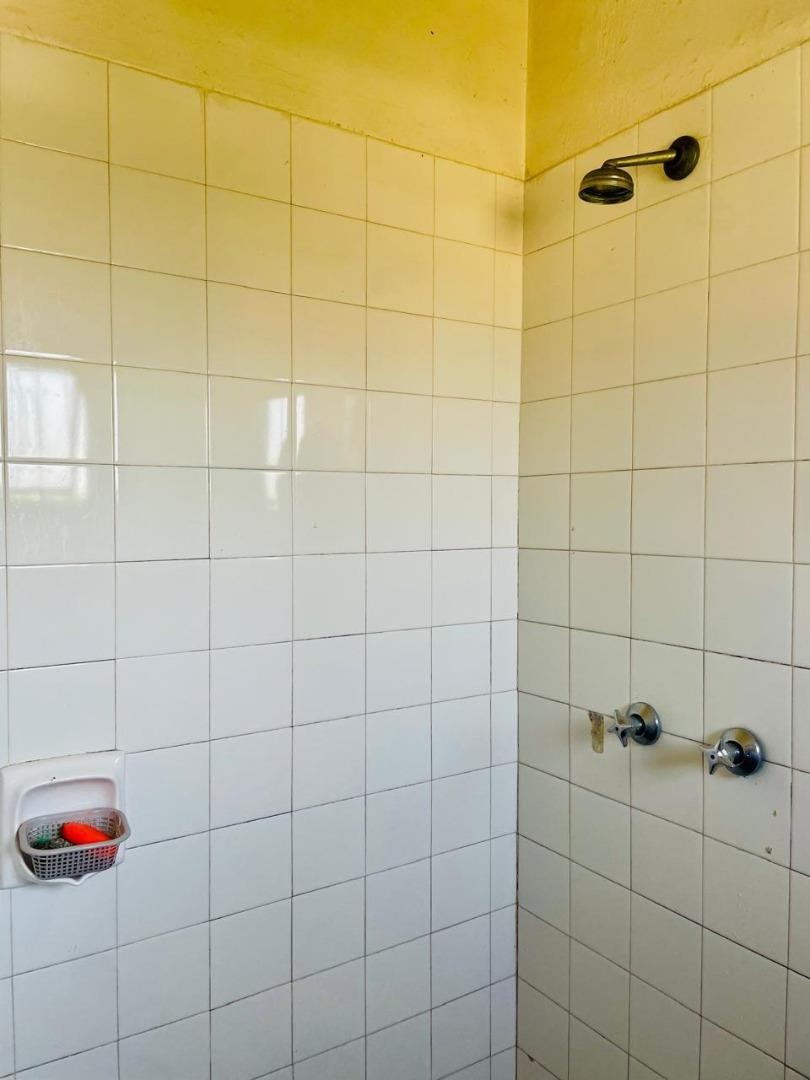 5 Bedroom Property for Sale in Umlazi KwaZulu-Natal