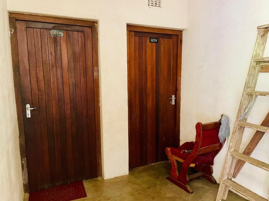 5 Bedroom Property for Sale in Umlazi KwaZulu-Natal