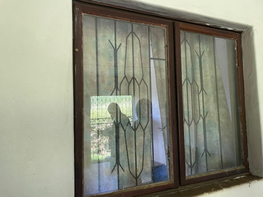 5 Bedroom Property for Sale in Umlazi KwaZulu-Natal