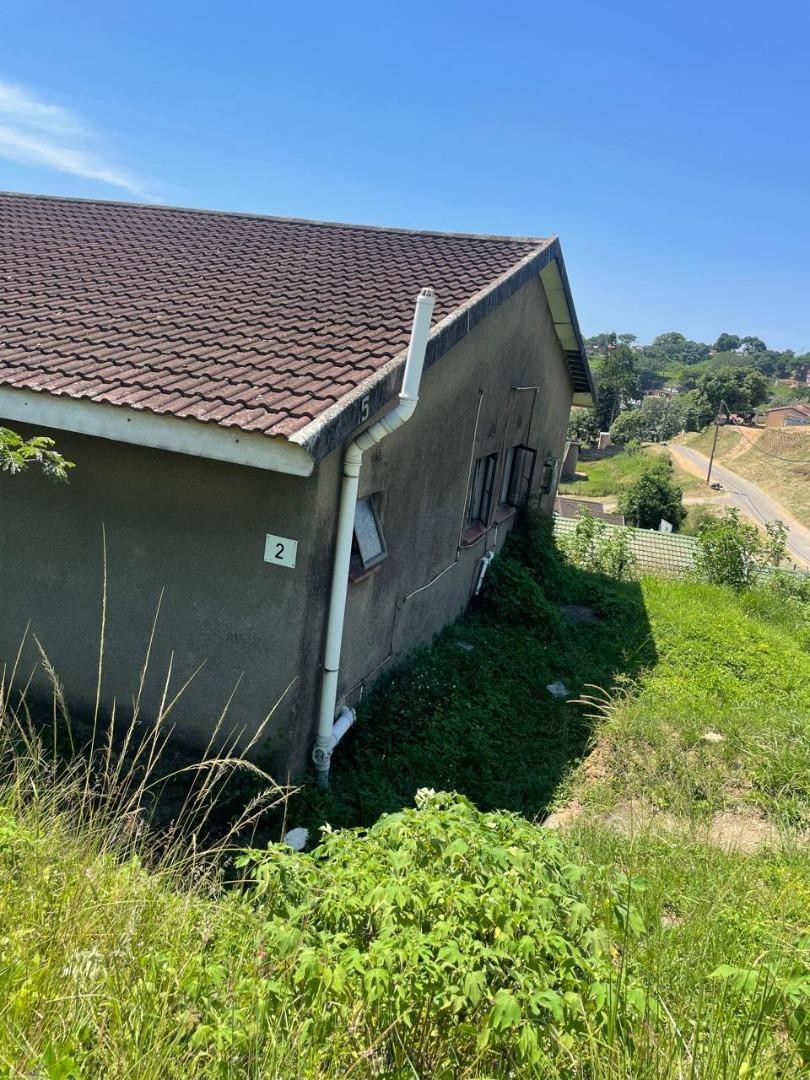 5 Bedroom Property for Sale in Umlazi KwaZulu-Natal