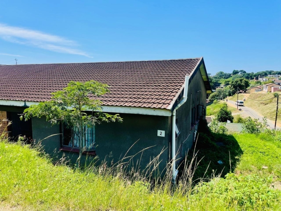 5 Bedroom Property for Sale in Umlazi KwaZulu-Natal