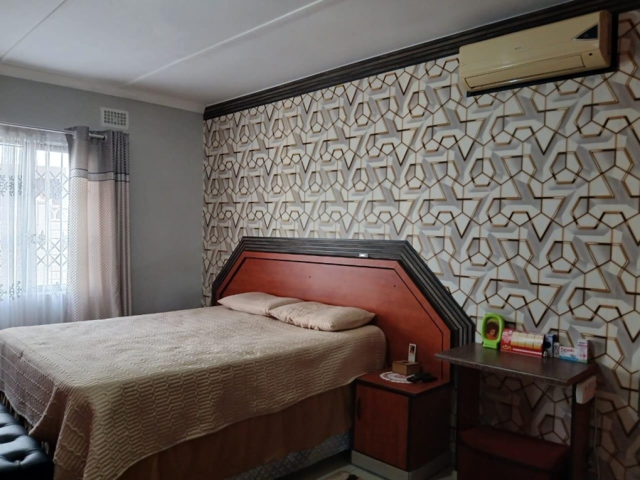 3 Bedroom Property for Sale in Burlington Heights KwaZulu-Natal