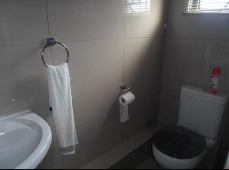 3 Bedroom Property for Sale in Burlington Heights KwaZulu-Natal