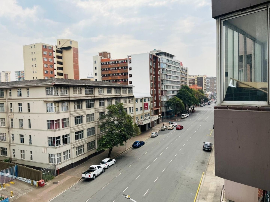 1 Bedroom Property for Sale in Durban Central KwaZulu-Natal