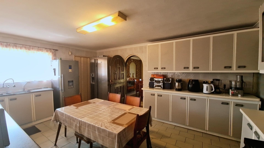 5 Bedroom Property for Sale in Palmiet KwaZulu-Natal