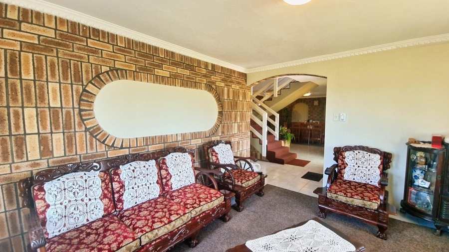 5 Bedroom Property for Sale in Palmiet KwaZulu-Natal