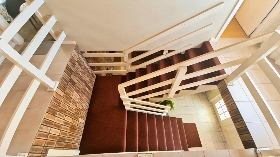5 Bedroom Property for Sale in Palmiet KwaZulu-Natal