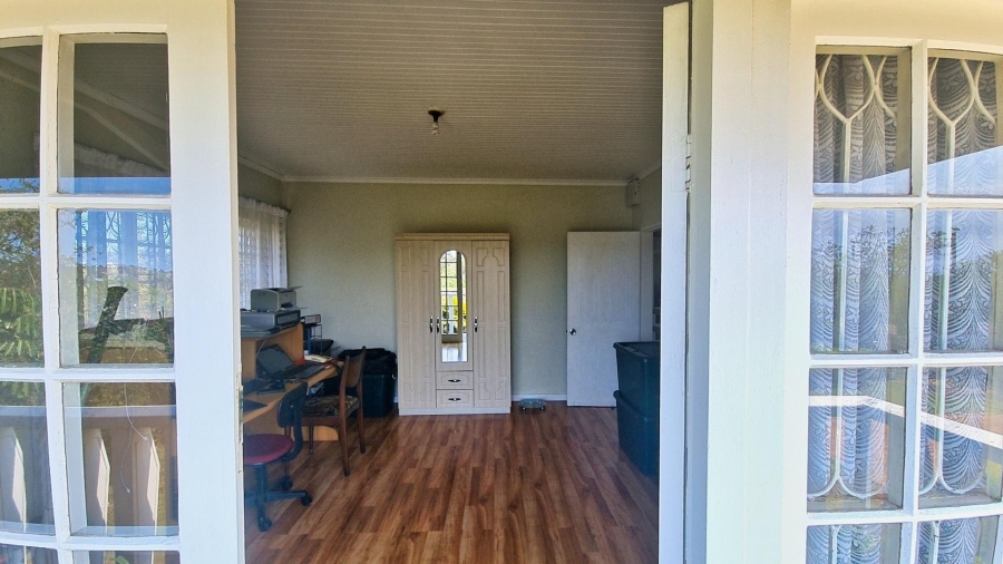 5 Bedroom Property for Sale in Palmiet KwaZulu-Natal