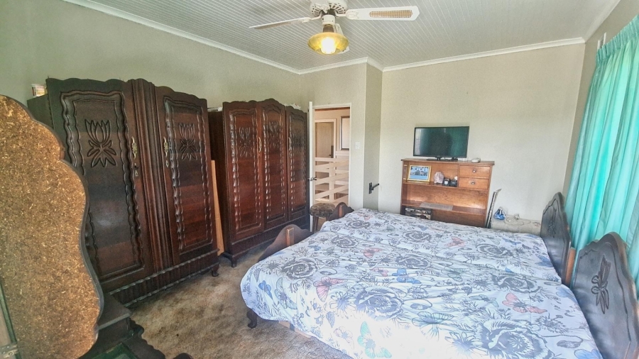 5 Bedroom Property for Sale in Palmiet KwaZulu-Natal