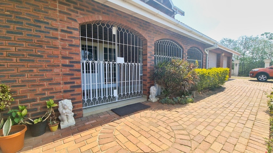 5 Bedroom Property for Sale in Palmiet KwaZulu-Natal
