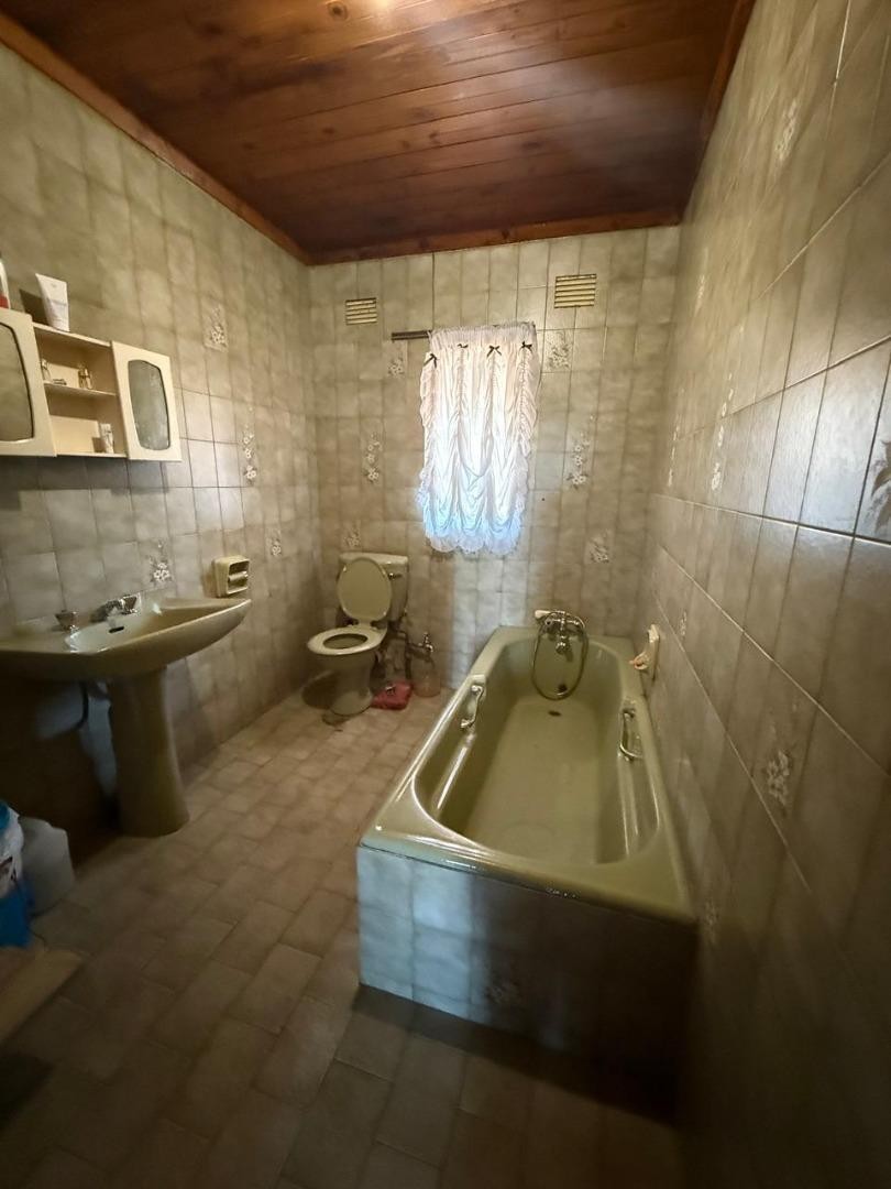 4 Bedroom Property for Sale in Burlington Heights KwaZulu-Natal