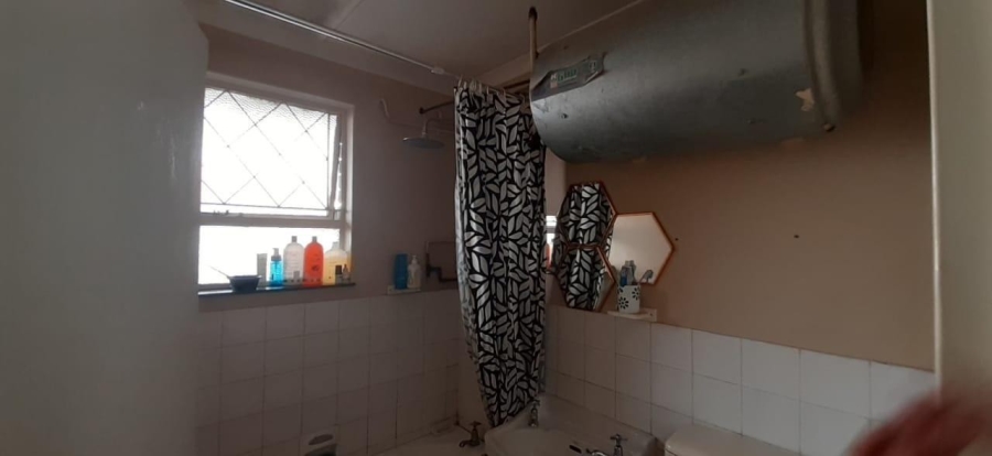 To Let 1 Bedroom Property for Rent in Fields Hill KwaZulu-Natal