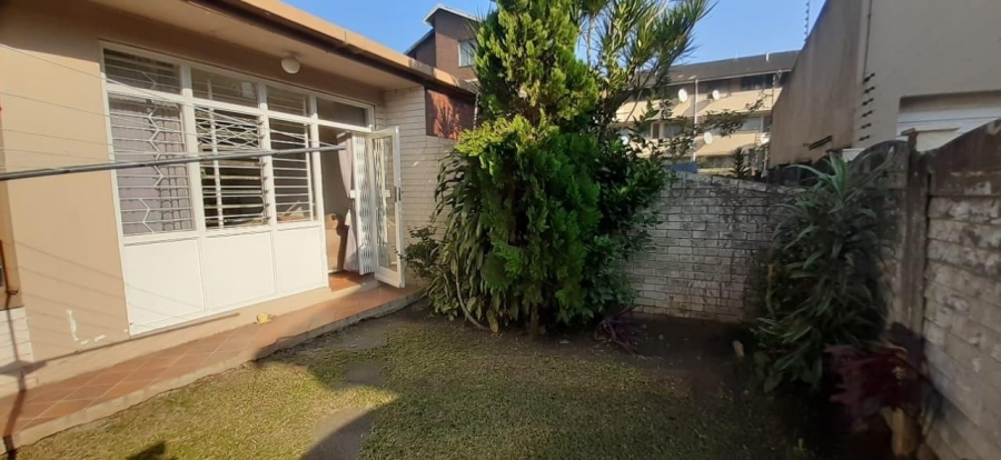 To Let 1 Bedroom Property for Rent in Fields Hill KwaZulu-Natal