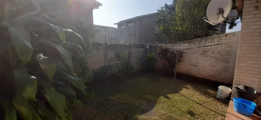 To Let 1 Bedroom Property for Rent in Fields Hill KwaZulu-Natal