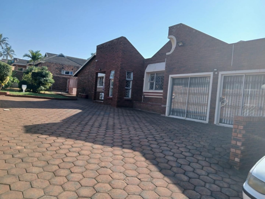 5 Bedroom Property for Sale in Isipingo Hills KwaZulu-Natal