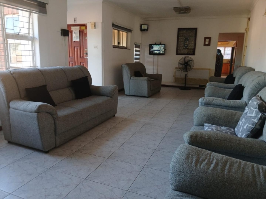 5 Bedroom Property for Sale in Isipingo Hills KwaZulu-Natal