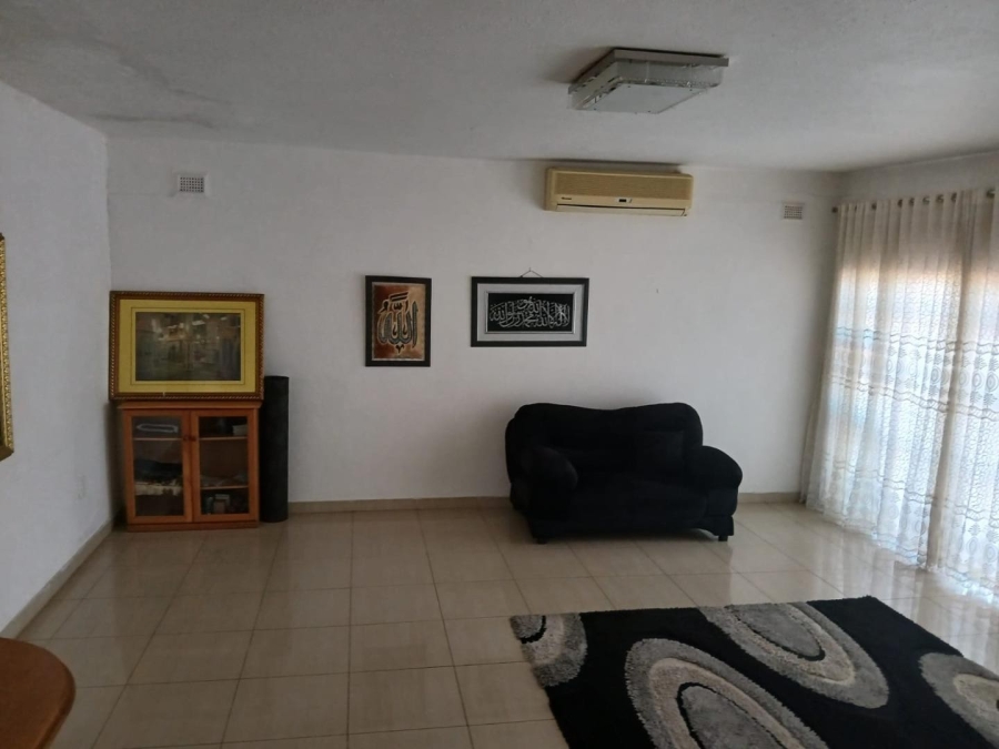 5 Bedroom Property for Sale in Isipingo Hills KwaZulu-Natal