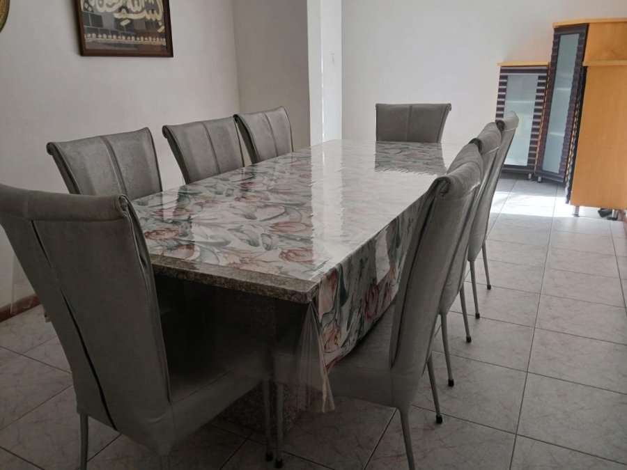 5 Bedroom Property for Sale in Isipingo Hills KwaZulu-Natal