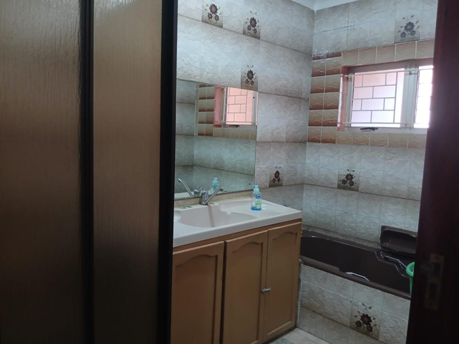 5 Bedroom Property for Sale in Isipingo Hills KwaZulu-Natal