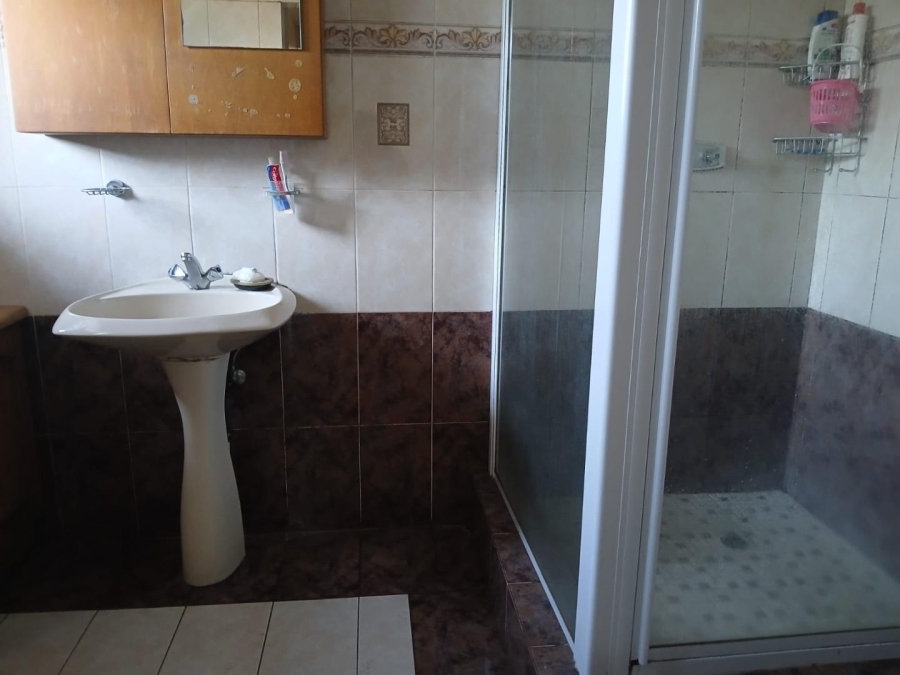 5 Bedroom Property for Sale in Isipingo Hills KwaZulu-Natal