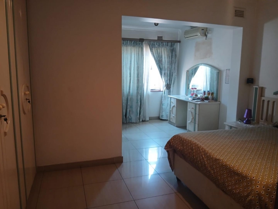 5 Bedroom Property for Sale in Isipingo Hills KwaZulu-Natal