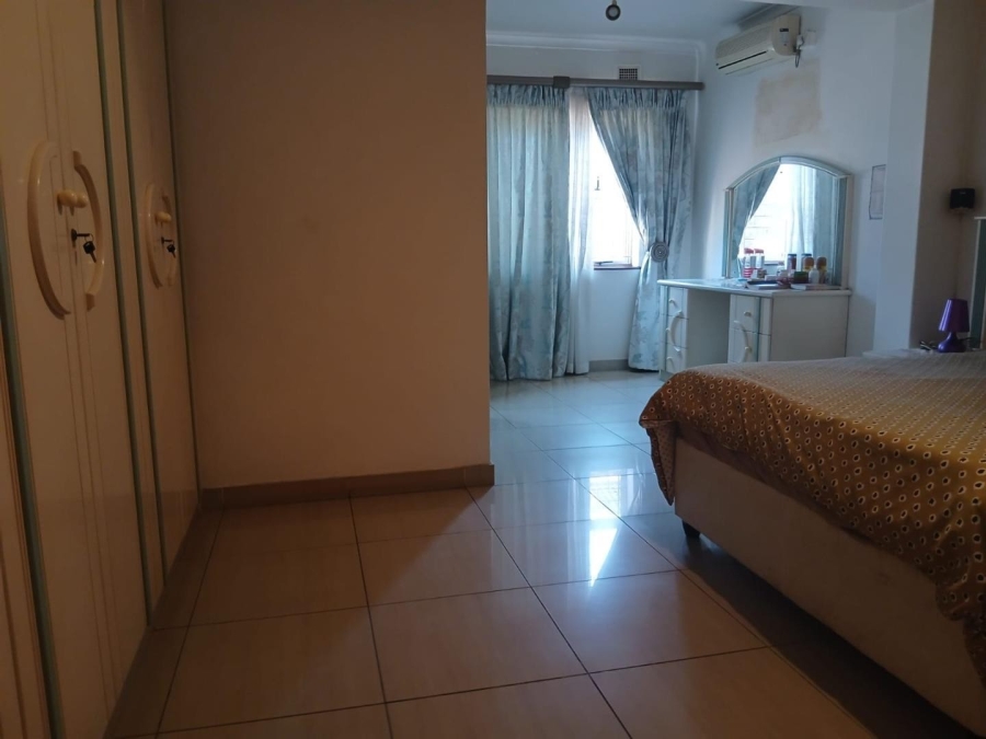5 Bedroom Property for Sale in Isipingo Hills KwaZulu-Natal