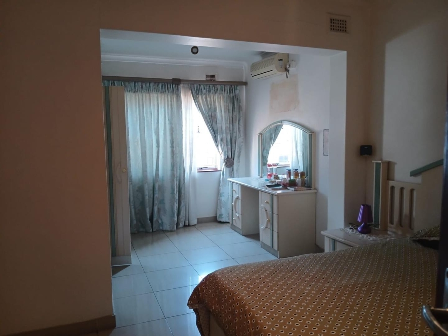 5 Bedroom Property for Sale in Isipingo Hills KwaZulu-Natal