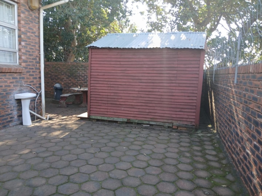 5 Bedroom Property for Sale in Isipingo Hills KwaZulu-Natal
