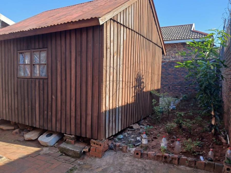 5 Bedroom Property for Sale in Isipingo Hills KwaZulu-Natal