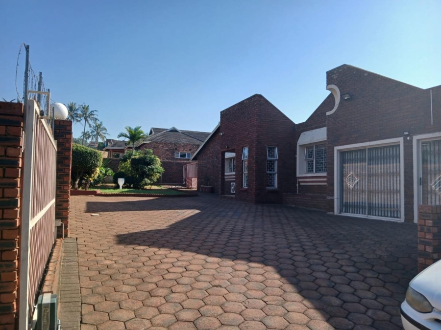 5 Bedroom Property for Sale in Isipingo Hills KwaZulu-Natal