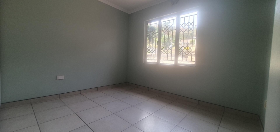 3 Bedroom Property for Sale in Parkgate KwaZulu-Natal
