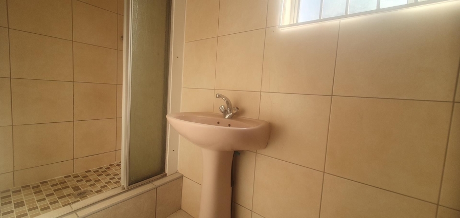 3 Bedroom Property for Sale in Parkgate KwaZulu-Natal