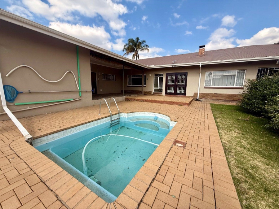 To Let 4 Bedroom Property for Rent in Vryheid KwaZulu-Natal