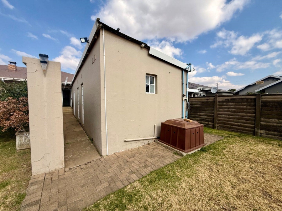 To Let 4 Bedroom Property for Rent in Vryheid KwaZulu-Natal