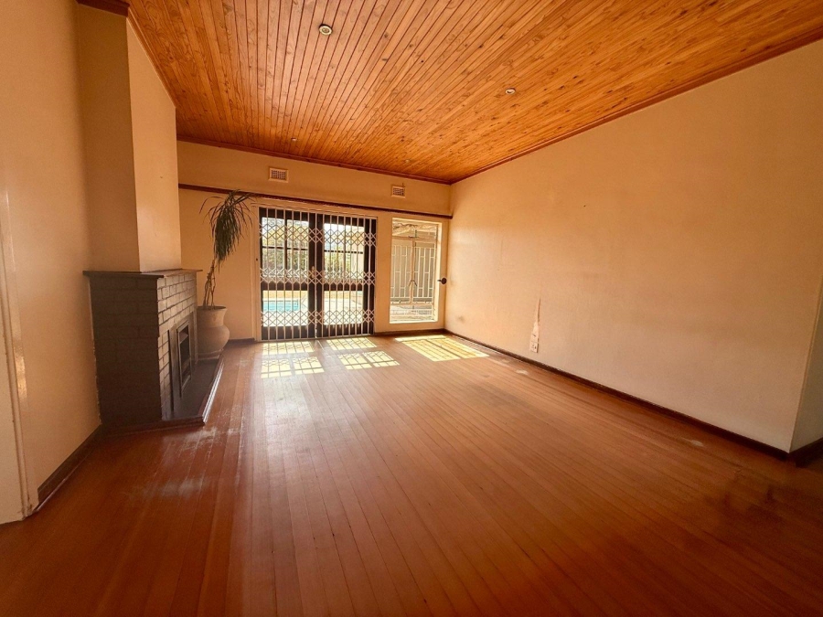 To Let 4 Bedroom Property for Rent in Vryheid KwaZulu-Natal