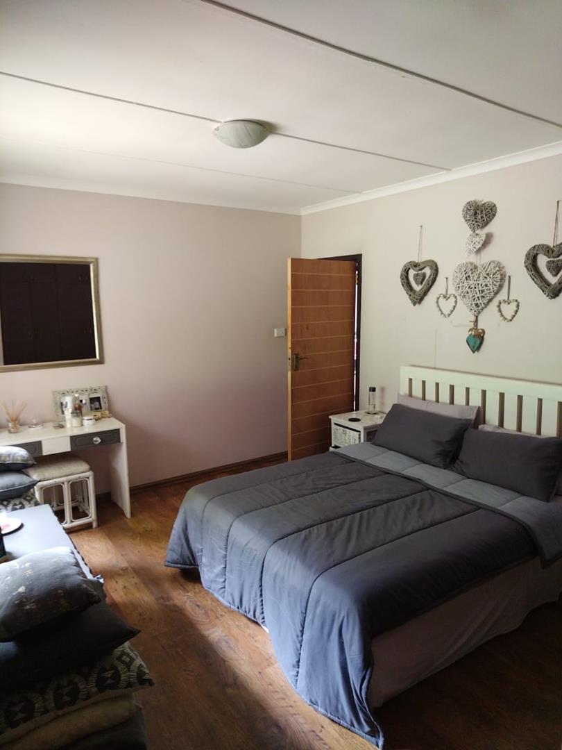 To Let 4 Bedroom Property for Rent in La Mercy KwaZulu-Natal