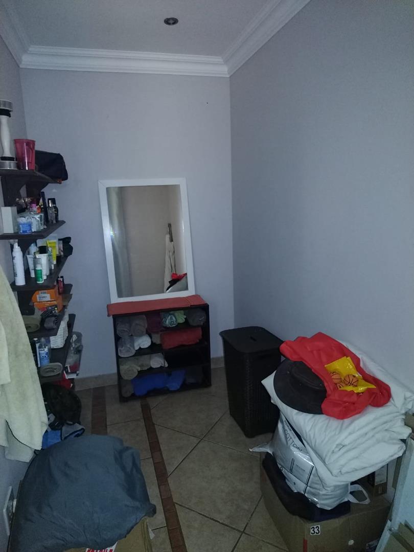 To Let 4 Bedroom Property for Rent in La Mercy KwaZulu-Natal