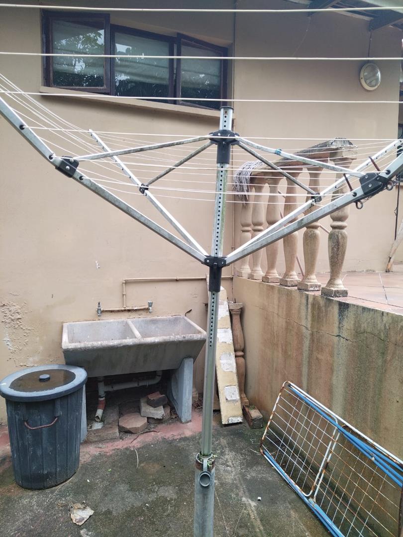 To Let 4 Bedroom Property for Rent in La Mercy KwaZulu-Natal
