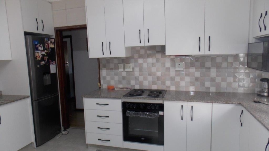 3 Bedroom Property for Sale in Silverglen KwaZulu-Natal