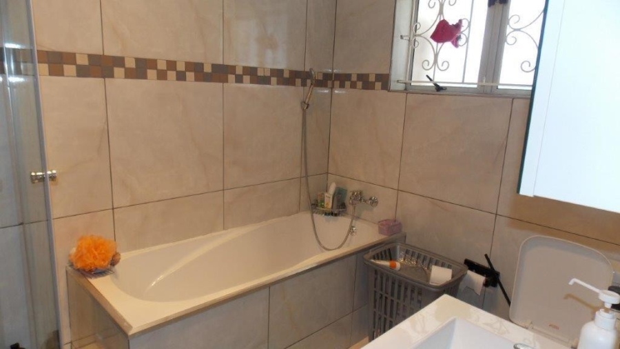 3 Bedroom Property for Sale in Silverglen KwaZulu-Natal