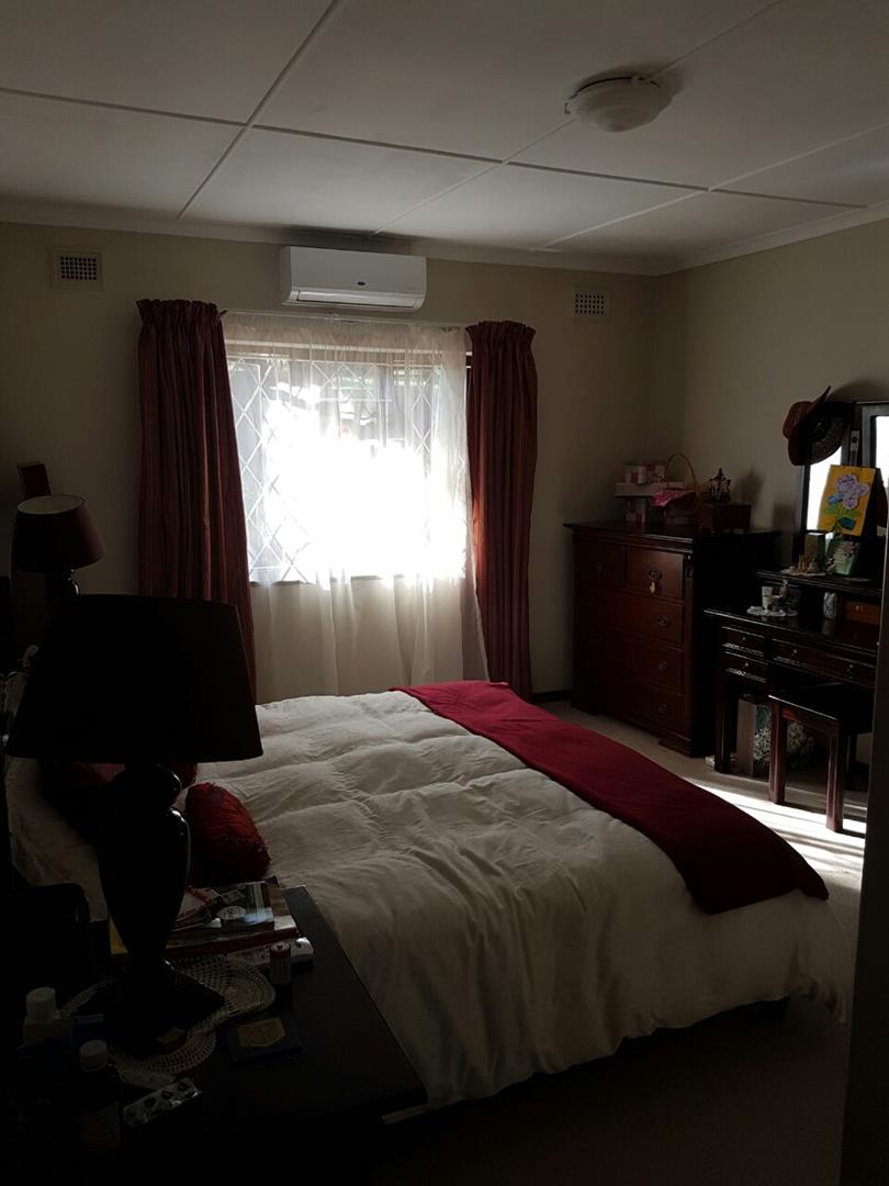 To Let 4 Bedroom Property for Rent in Cowies Hill KwaZulu-Natal