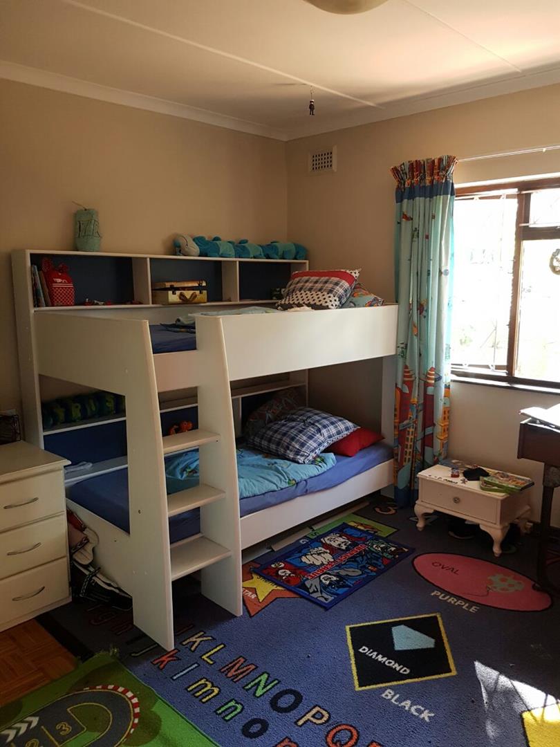 To Let 4 Bedroom Property for Rent in Cowies Hill KwaZulu-Natal