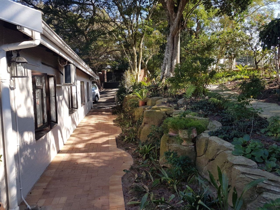 To Let 4 Bedroom Property for Rent in Cowies Hill KwaZulu-Natal