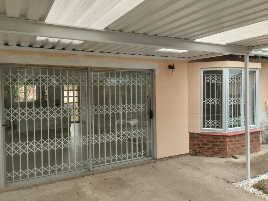 2 Bedroom Property for Sale in Sherwood KwaZulu-Natal