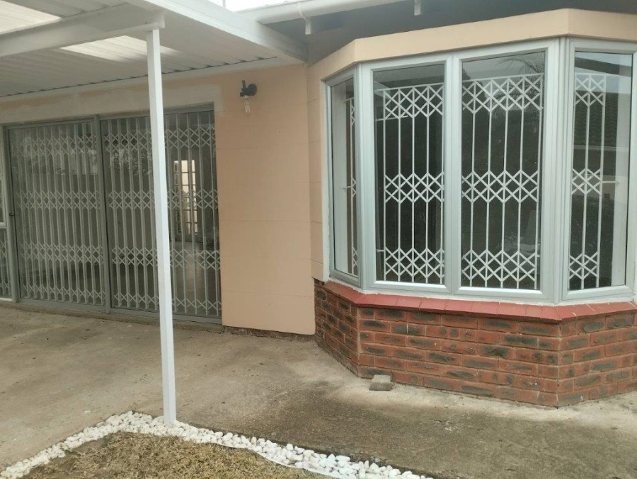 2 Bedroom Property for Sale in Sherwood KwaZulu-Natal