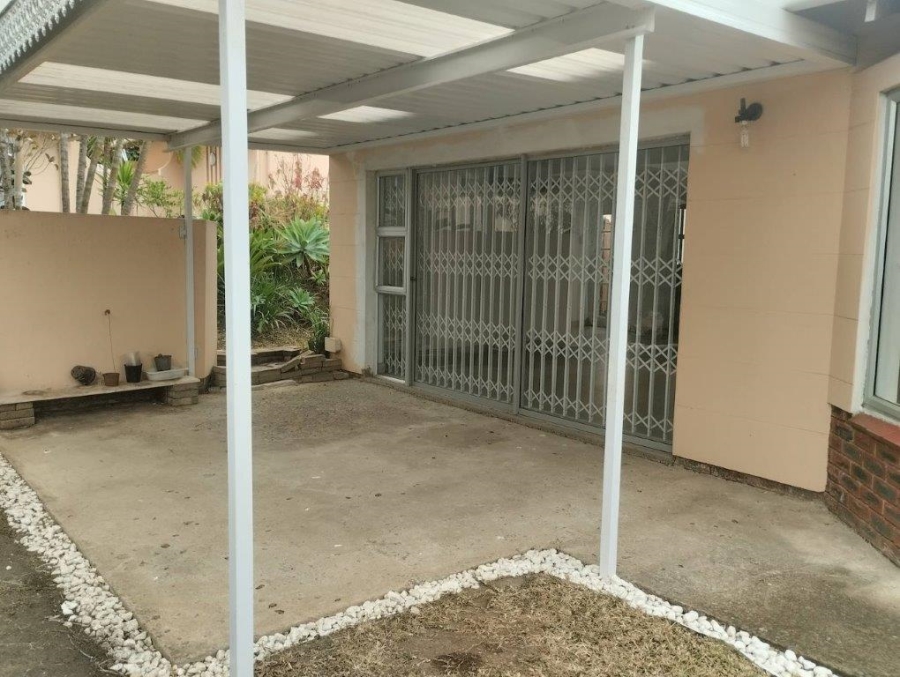 2 Bedroom Property for Sale in Sherwood KwaZulu-Natal