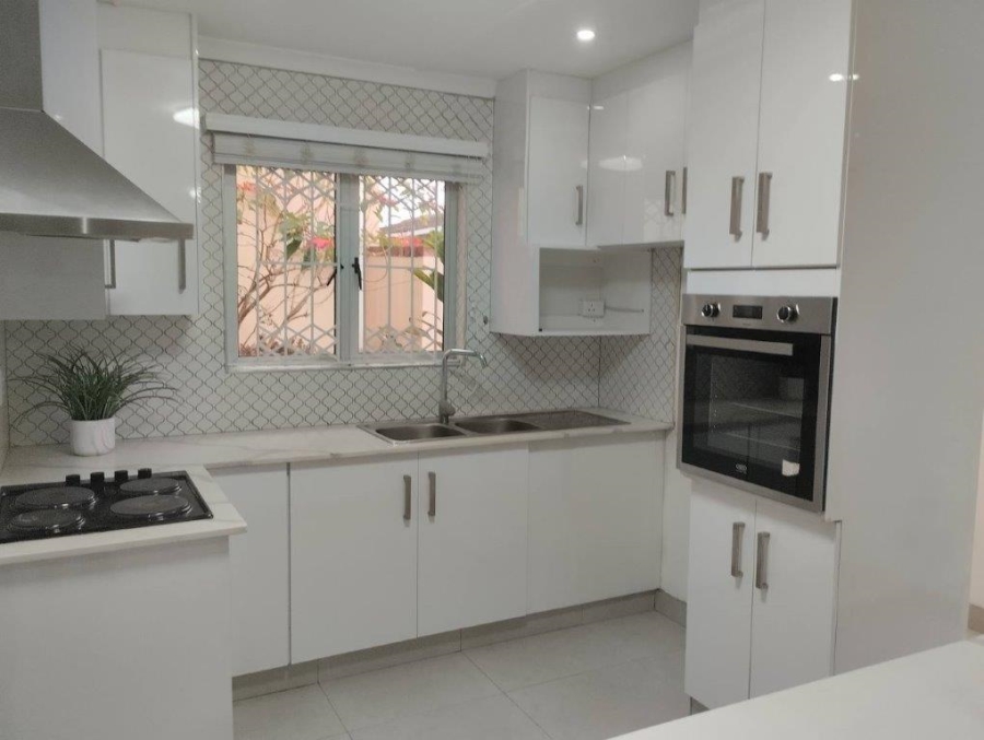 2 Bedroom Property for Sale in Sherwood KwaZulu-Natal