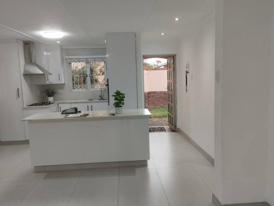 2 Bedroom Property for Sale in Sherwood KwaZulu-Natal