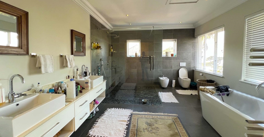6 Bedroom Property for Sale in Durban North KwaZulu-Natal