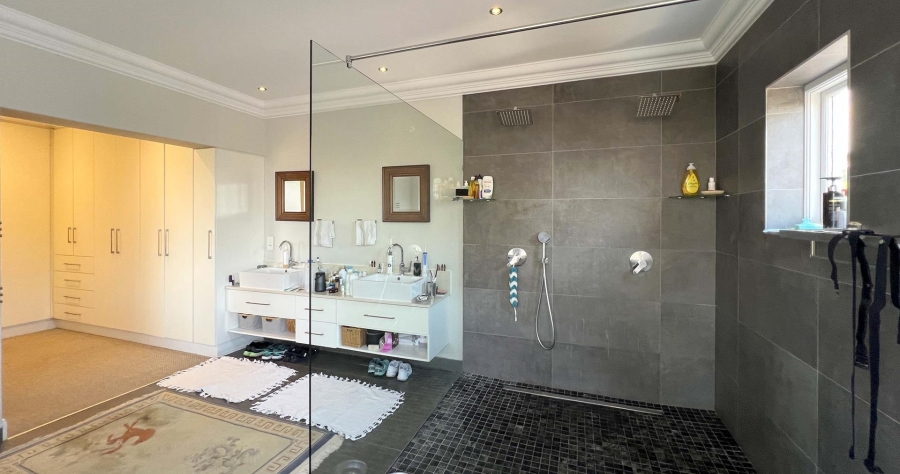 6 Bedroom Property for Sale in Durban North KwaZulu-Natal